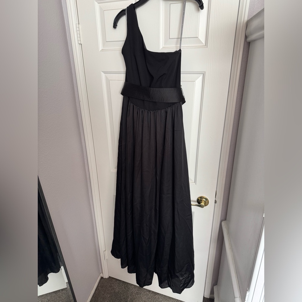 White by Vera Wang Black One-Shoulder Gown